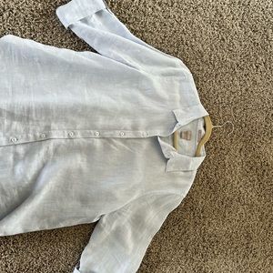 Chicos size 3 or XL light blue linen 3/4 sleeve button down. Excellent conditio